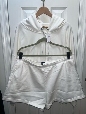 GAP White Women's Sweatshirt Hoodie & Shorts Set -Sz XL